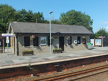 Photo Gallery Image - Lostwithiel Station Platform