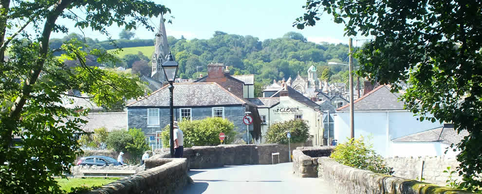 Views of Lostwithiel from the 14th Century bridge